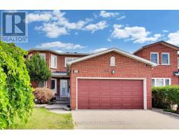 23 HUTCHCROFT AVENUE, Toronto, Ontario