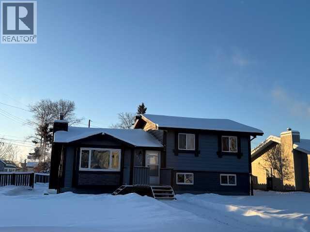 10323 98 Avenue, High Level, Alberta  T0H 1Z0 - Photo 1 - A2275053