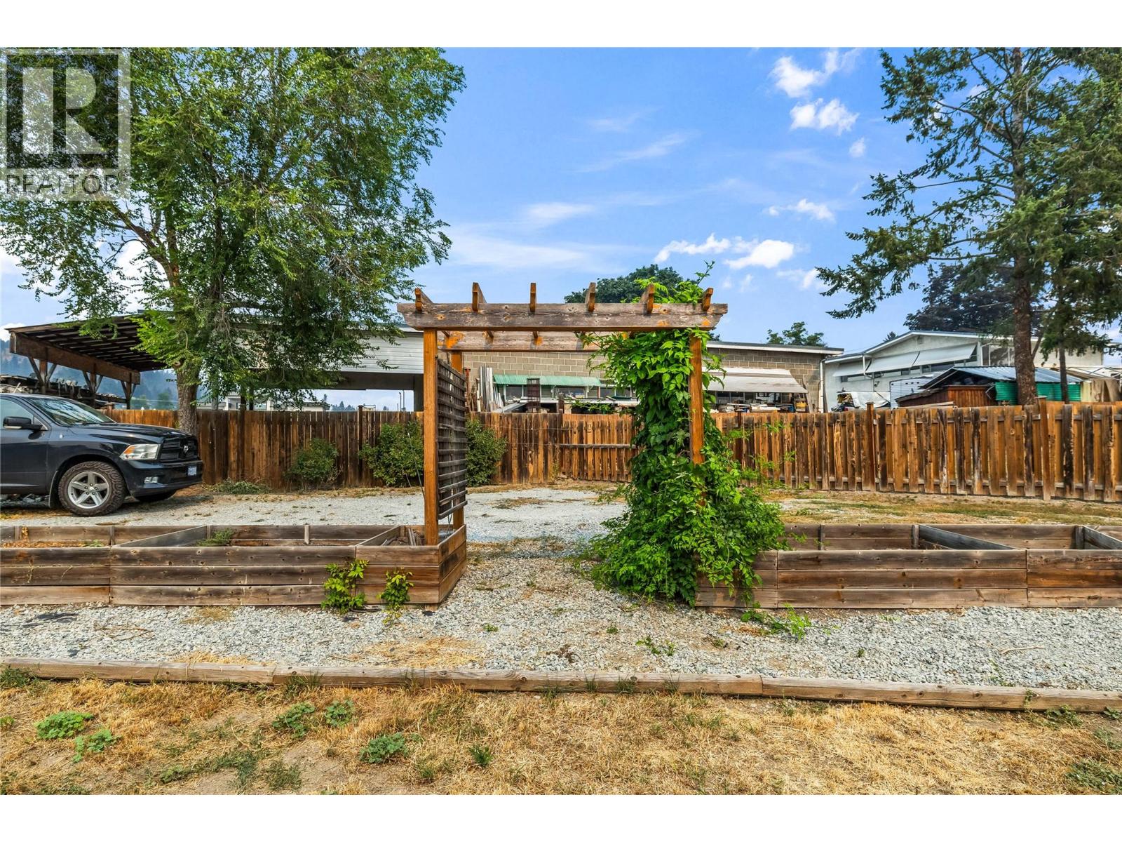 292 Valley Road N, Kelowna, British Columbia  V1V 2G1 - Photo 16 - 10397247