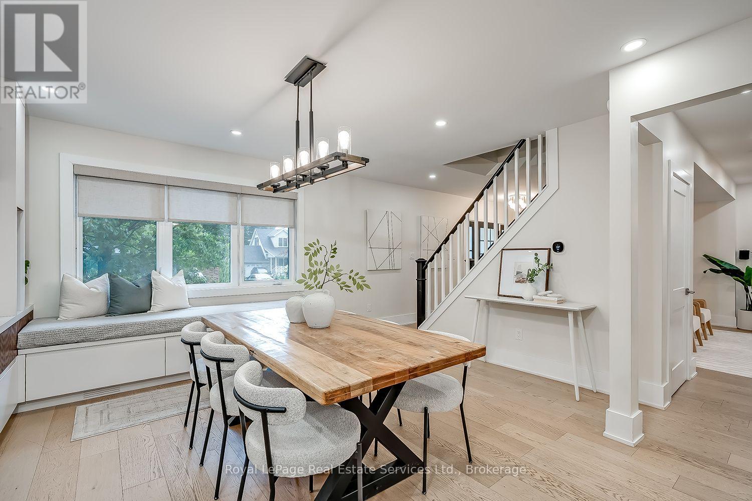 59 Fairwood Place E, Burlington, Ontario  L7T 2B7 - Photo 8 - W13659256