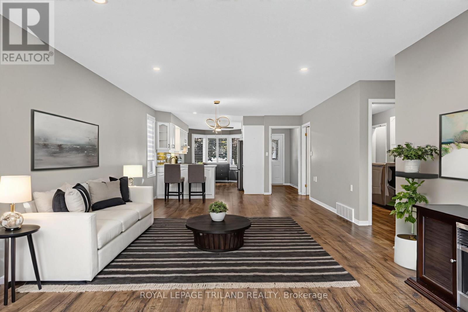 52 Ilderbrook Circle, Middlesex Centre, Ontario  N0M 2A0 - Photo 5 - X13705892