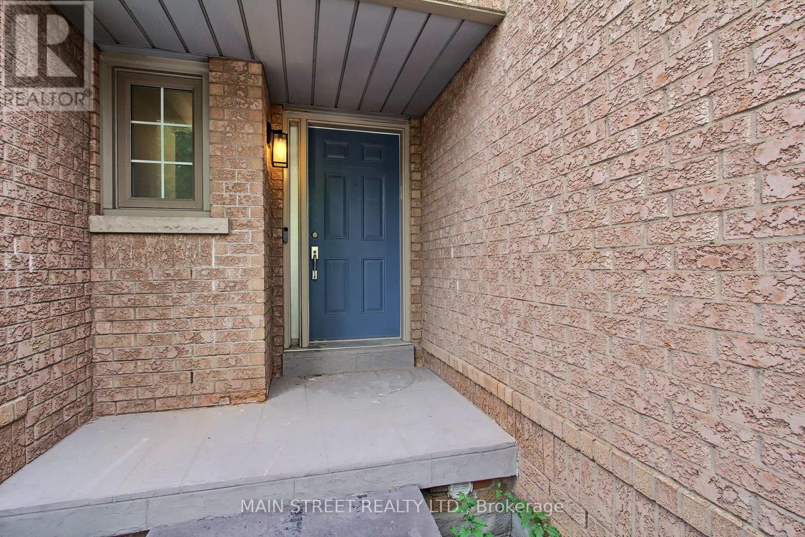 72 Alameda Circle, Vaughan, Ontario  L4J 8A6 - Photo 3 - N13705874