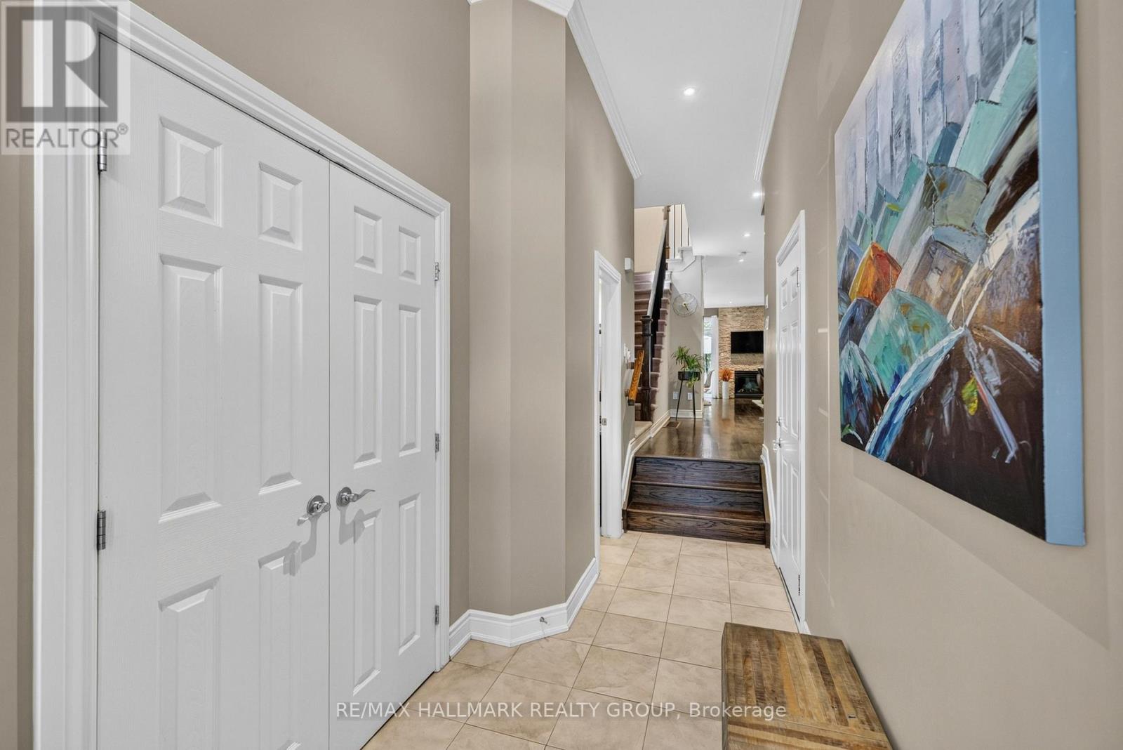 856 Norton Avenue, Ottawa, Ontario  K2B 5P6 - Photo 3 - X13705996