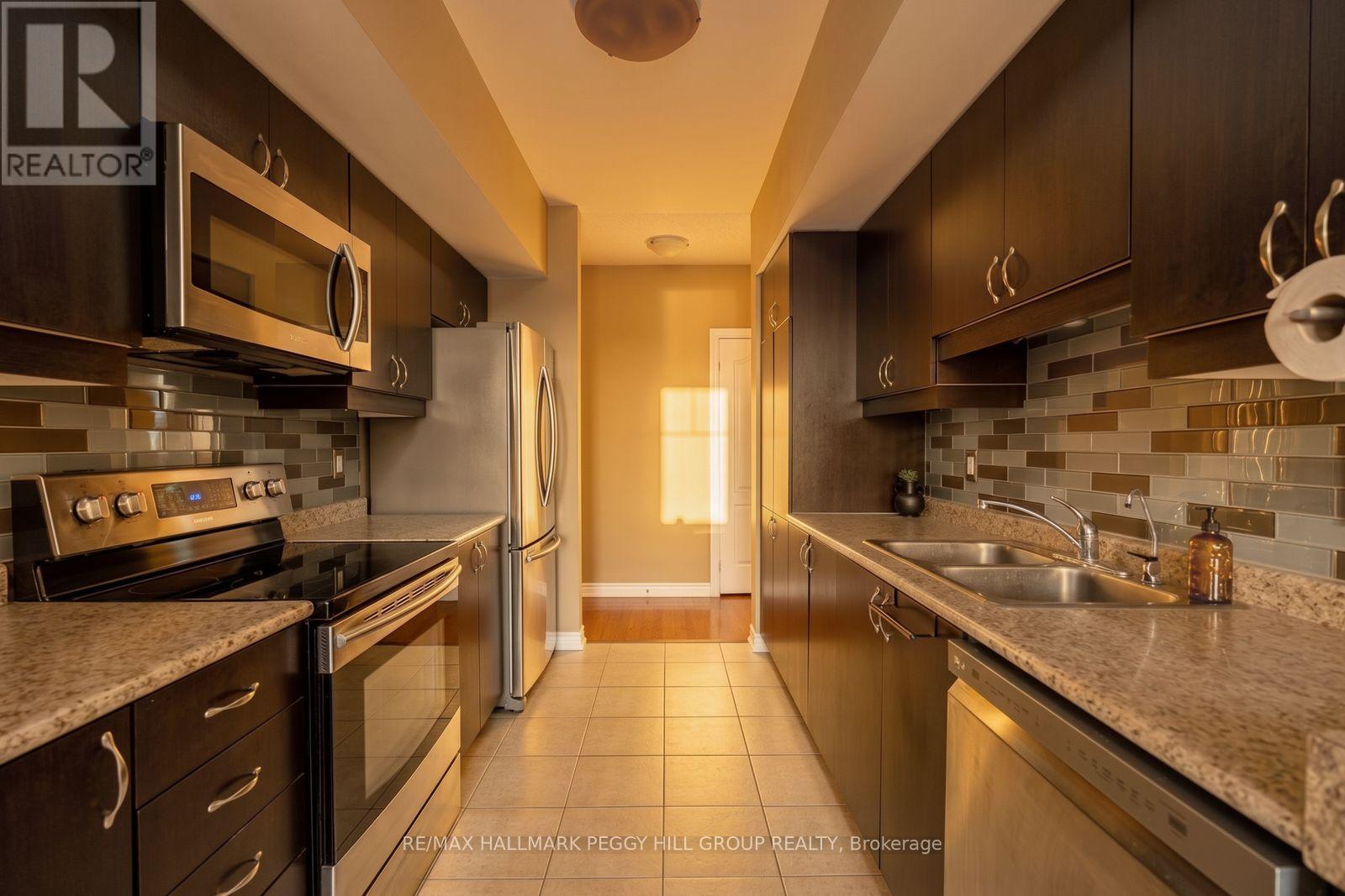 112 - 39 Ferndale Drive S, Barrie, Ontario  L4N 5T5 - Photo 2 - S13705860