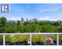2224 SPRUCE STREET, Vancouver, British Columbia