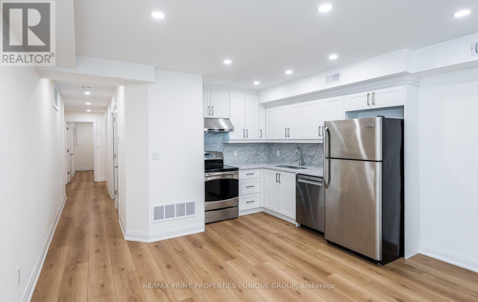 3 - 45 ASTORIA AVENUE, Toronto, Ontario
