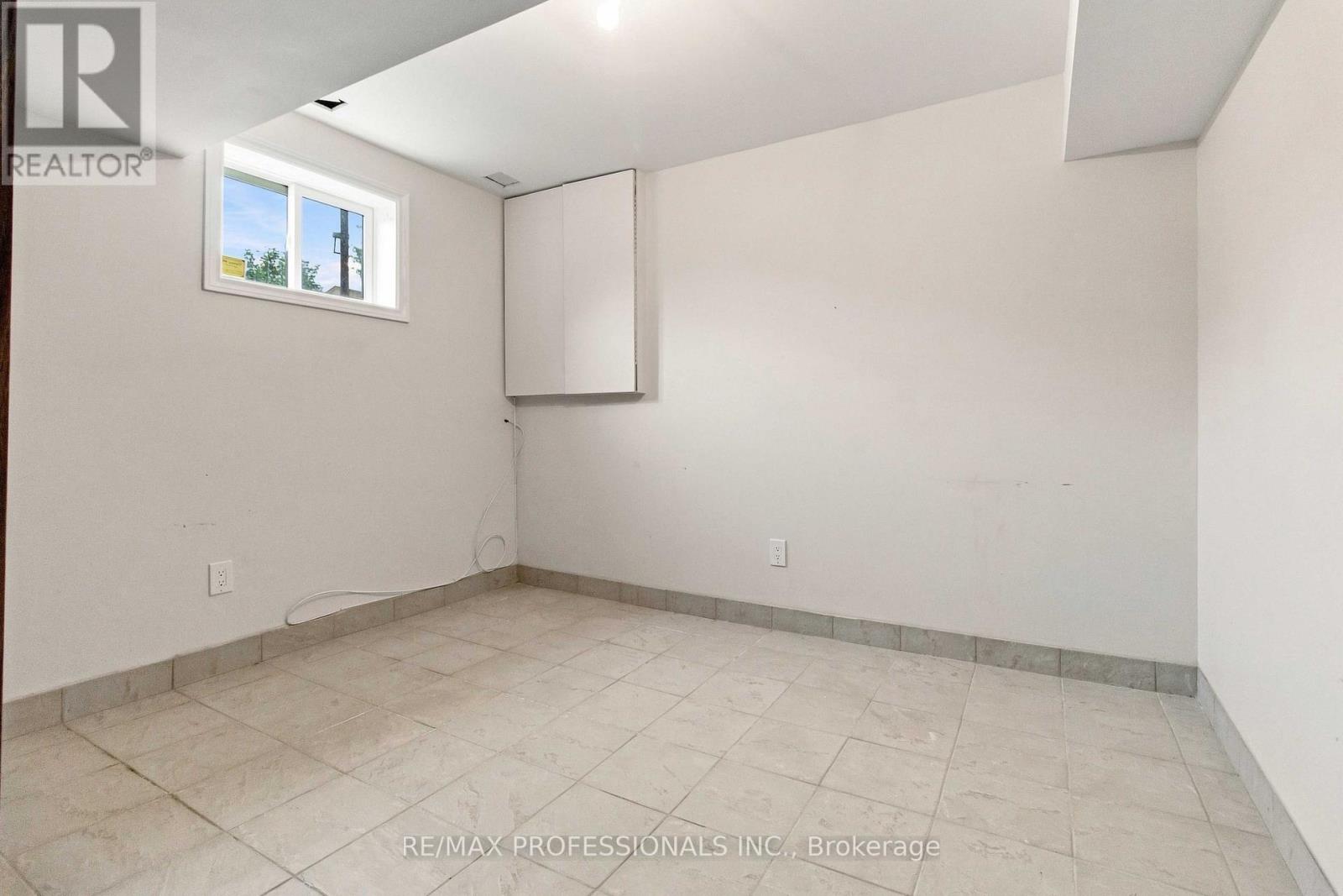 7449 Pickfair Drive, Mississauga, Ontario  L4T 2N1 - Photo 26 - W13705866
