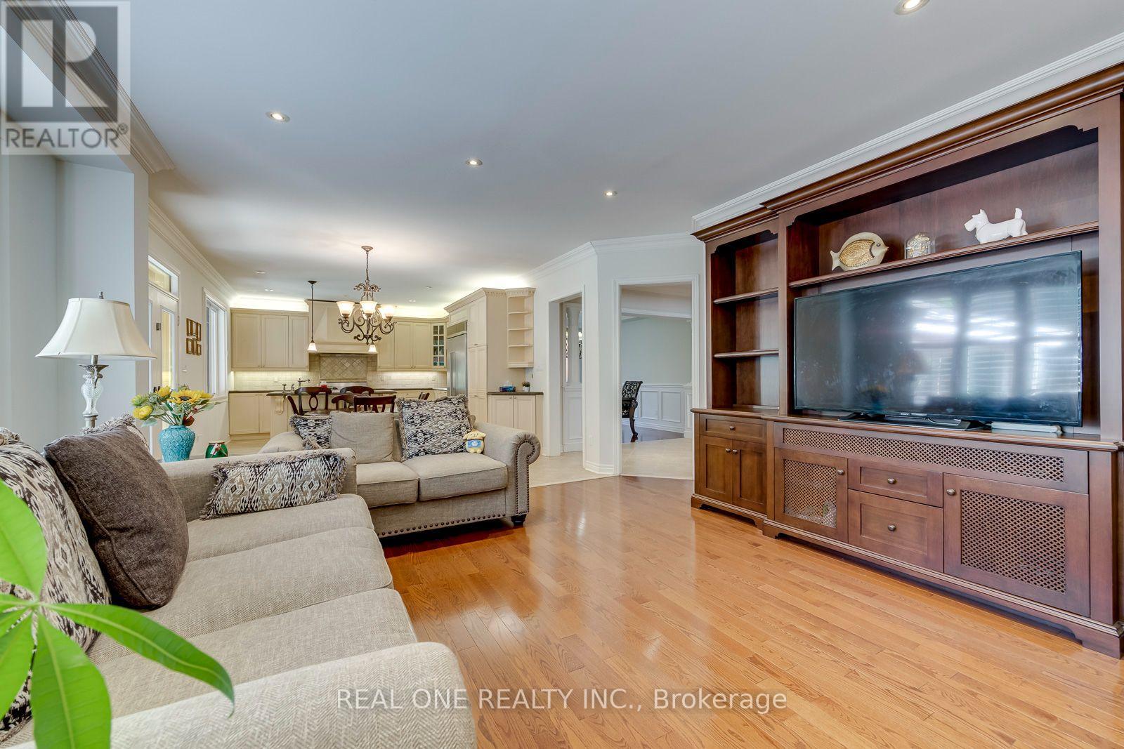 2368 Presquile Drive, Oakville, Ontario  L6H 7R1 - Photo 13 - W13705900