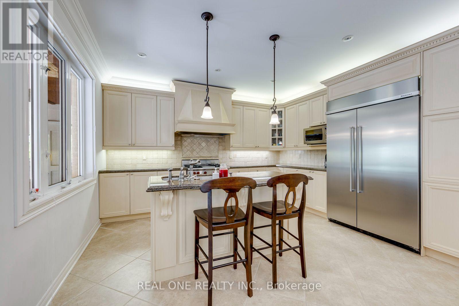 2368 Presquile Drive, Oakville, Ontario  L6H 7R1 - Photo 15 - W13705900