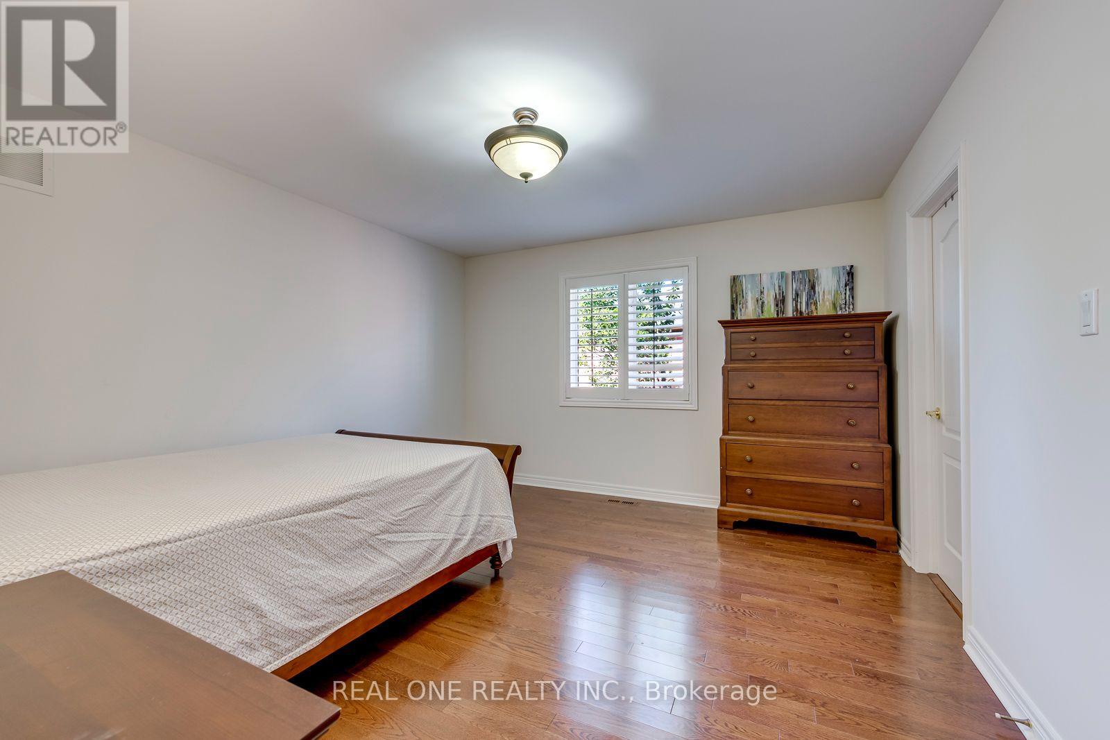2368 Presquile Drive, Oakville, Ontario  L6H 7R1 - Photo 31 - W13705900