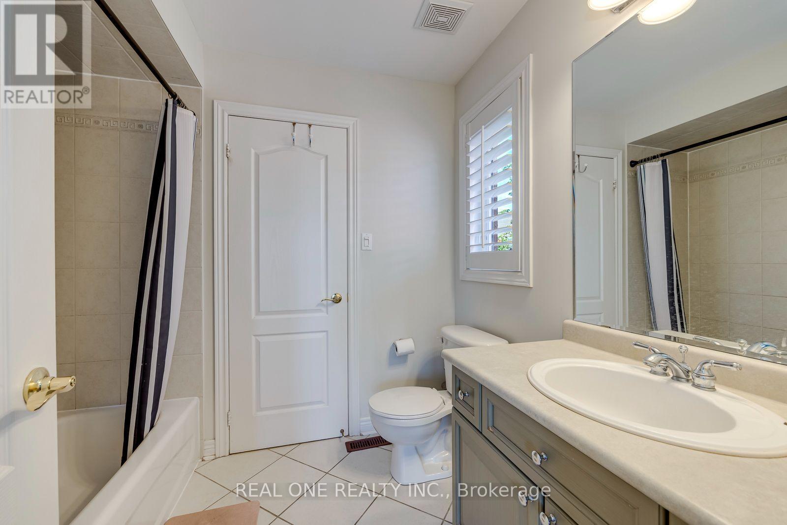 2368 Presquile Drive, Oakville, Ontario  L6H 7R1 - Photo 32 - W13705900