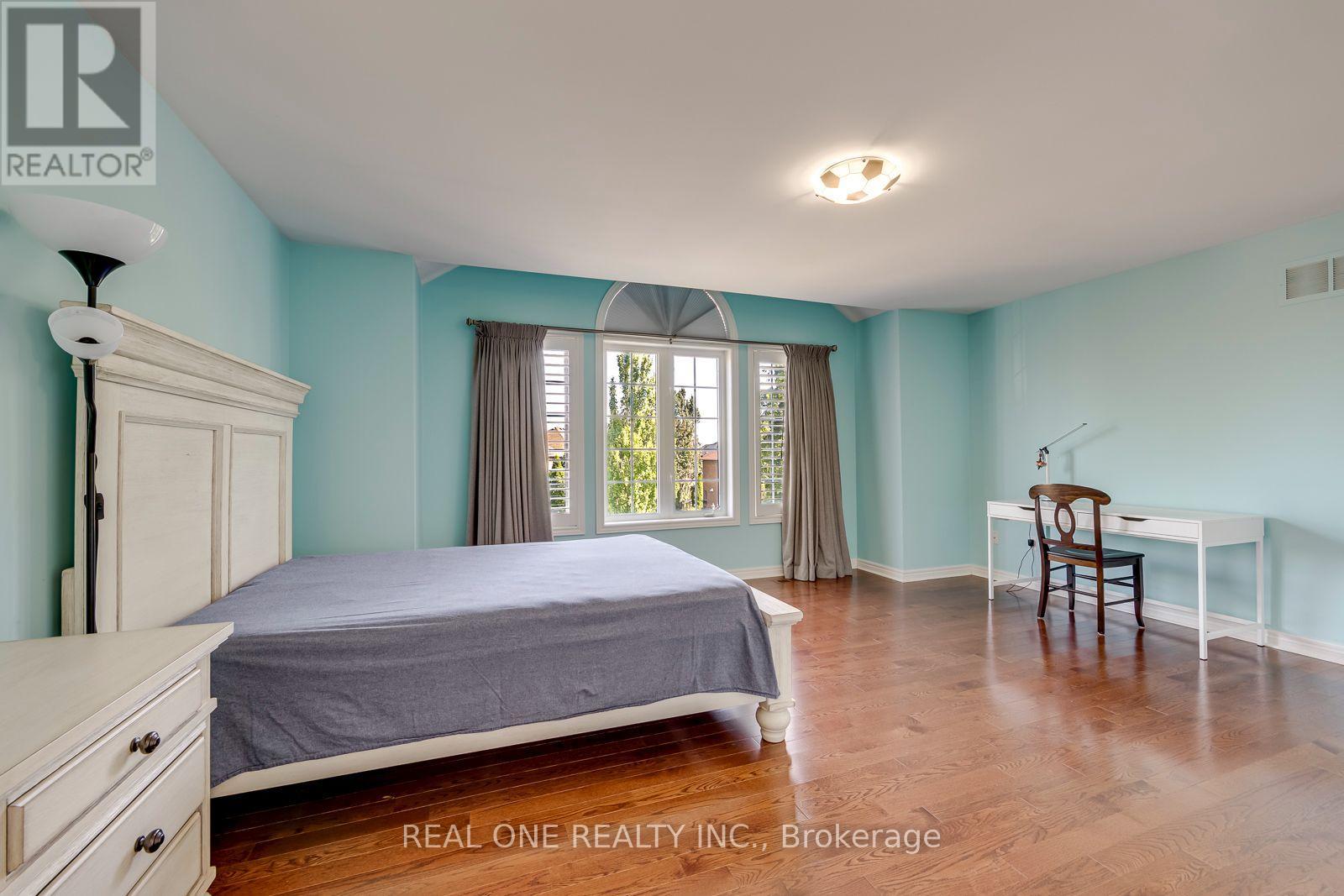 2368 Presquile Drive, Oakville, Ontario  L6H 7R1 - Photo 33 - W13705900
