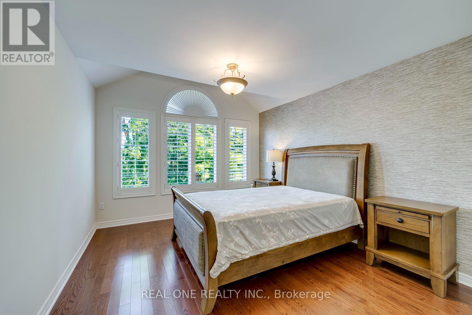 2368 Presquile Drive, Oakville, Ontario  L6H 7R1 - Photo 34 - W13705900