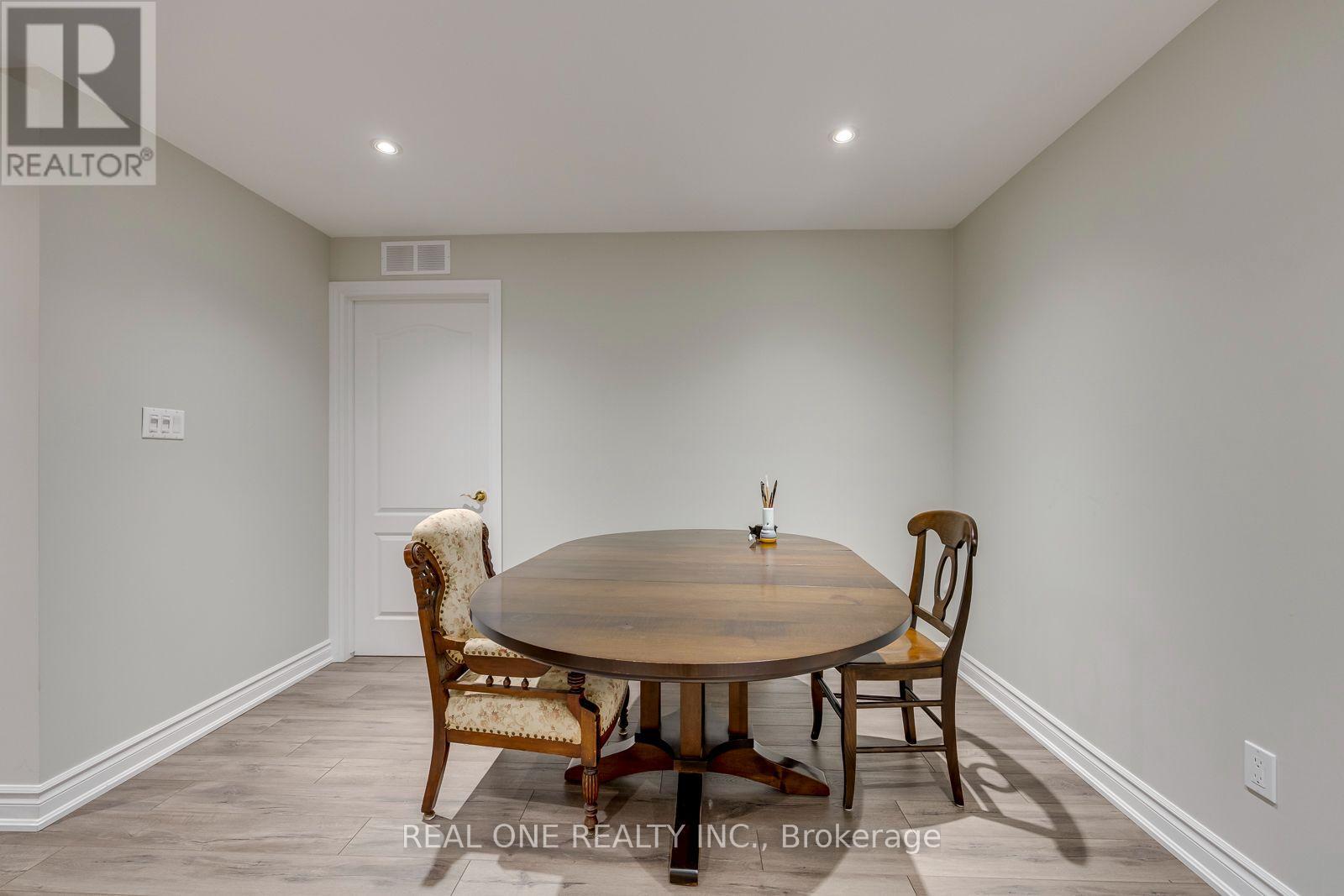 2368 Presquile Drive, Oakville, Ontario  L6H 7R1 - Photo 37 - W13705900