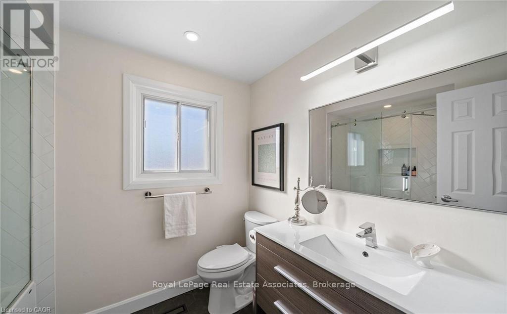 Upper - 1550 Woodeden Drive, Mississauga, Ontario  L5H 2V3 - Photo 18 - W13705920