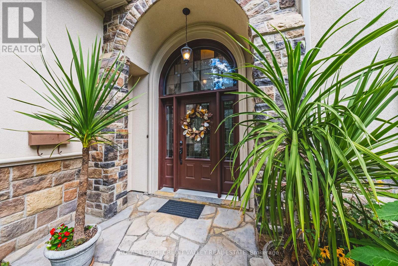 471 The Kingsway, Toronto, Ontario  M9A 3W5 - Photo 4 - W13705960
