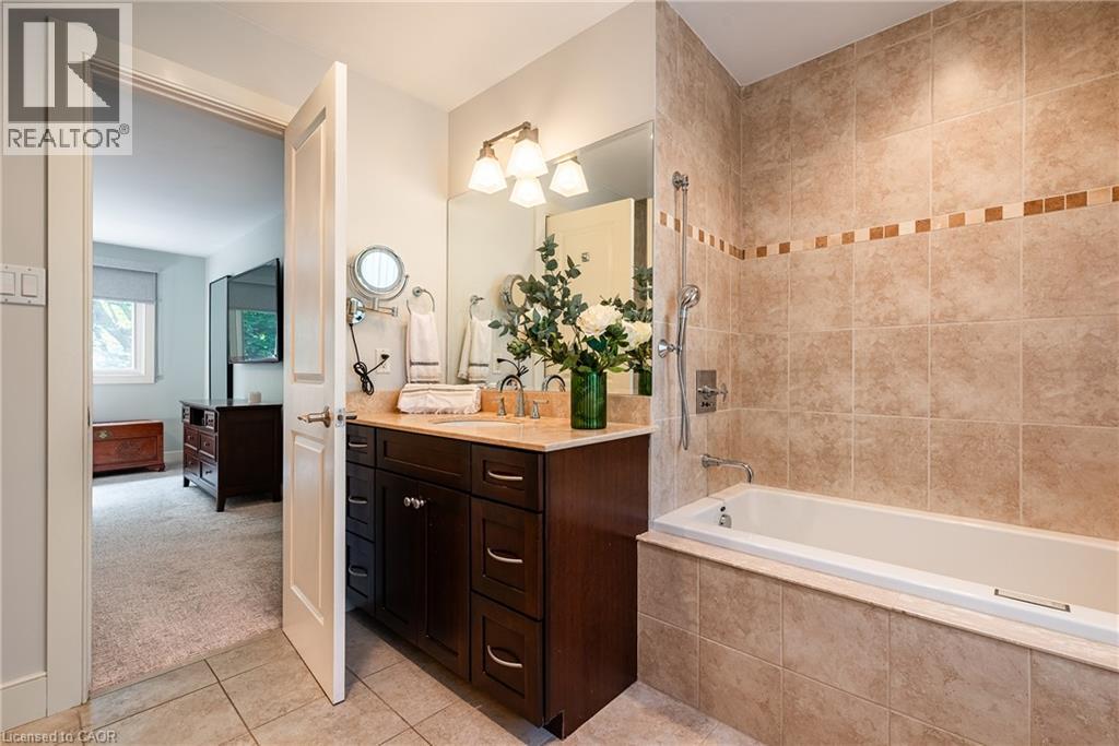240 Colchester Drive, Oakville, Ontario  L6J 5S5 - Photo 27 - 40855310