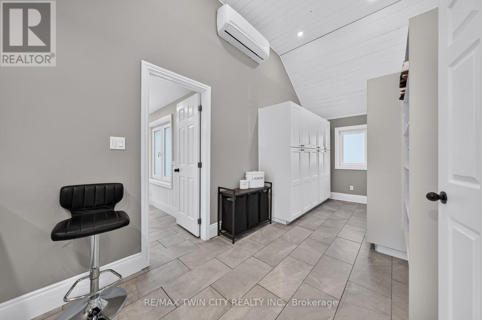 50 Roehampton Court, Kitchener, Ontario  N2A 3L1 - Photo 27 - X13705912