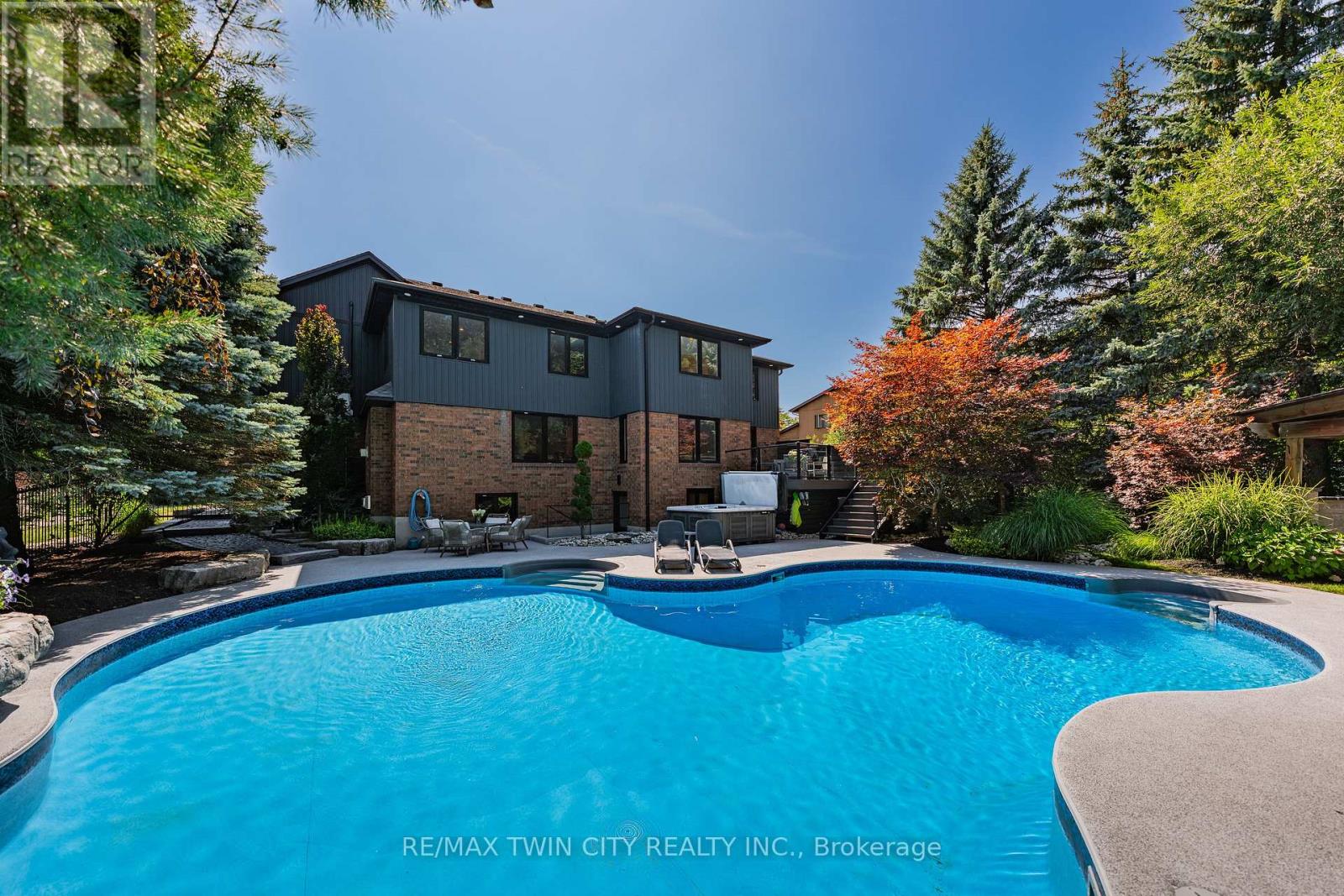 50 Roehampton Court, Kitchener, Ontario  N2A 3L1 - Photo 44 - X13705912