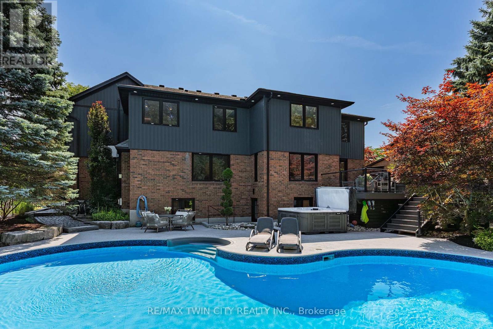 50 Roehampton Court, Kitchener, Ontario  N2A 3L1 - Photo 45 - X13705912