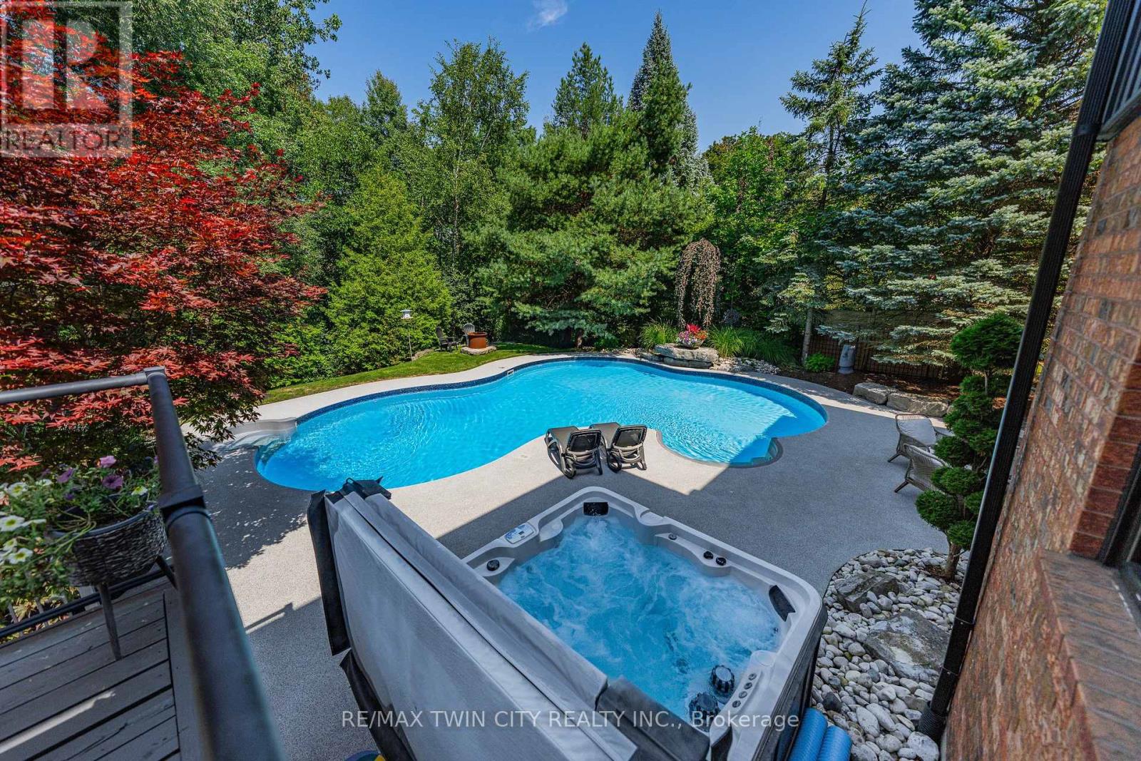 50 Roehampton Court, Kitchener, Ontario  N2A 3L1 - Photo 47 - X13705912