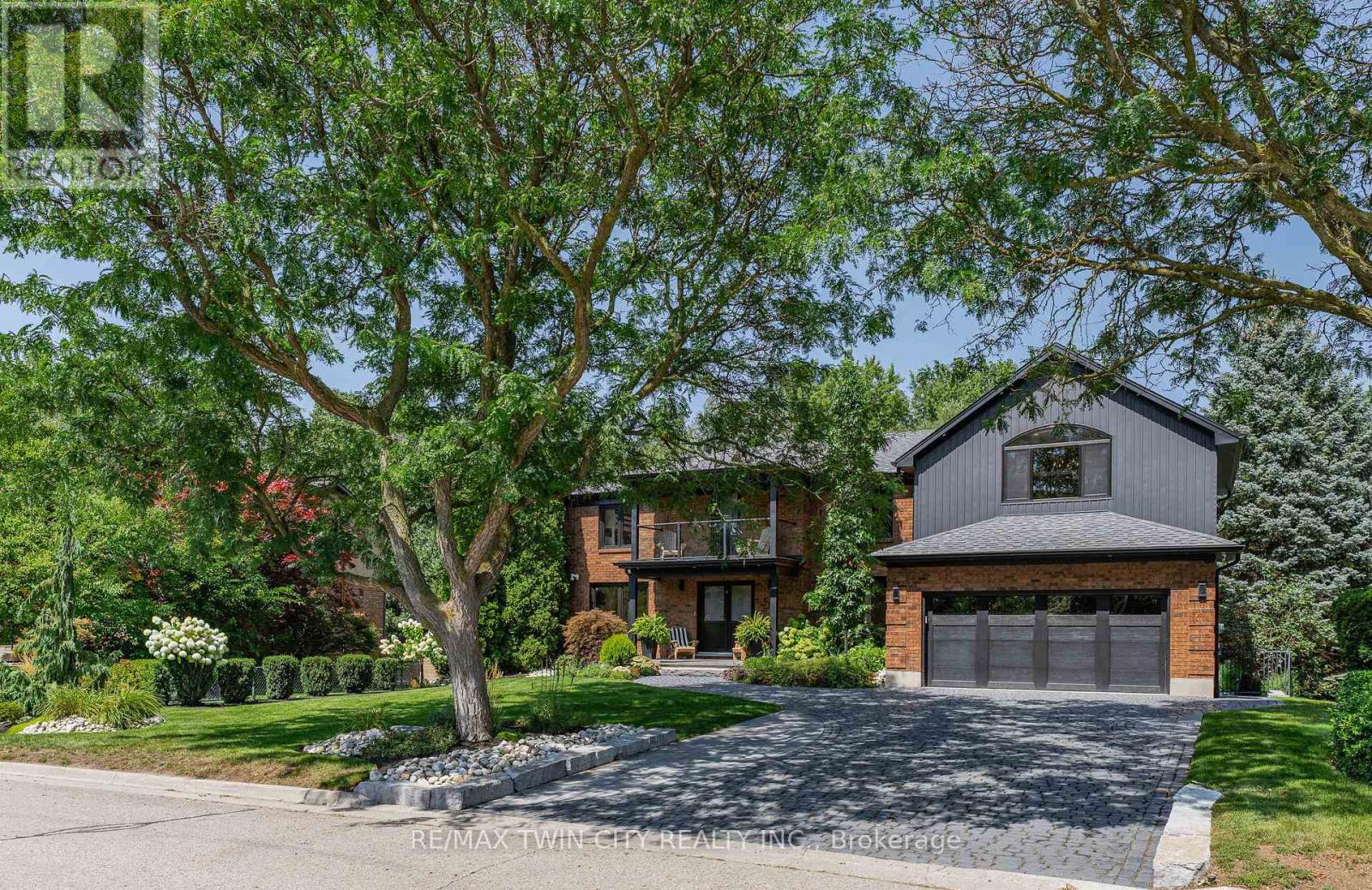 50 Roehampton Court, Kitchener, Ontario  N2A 3L1 - Photo 6 - X13705912