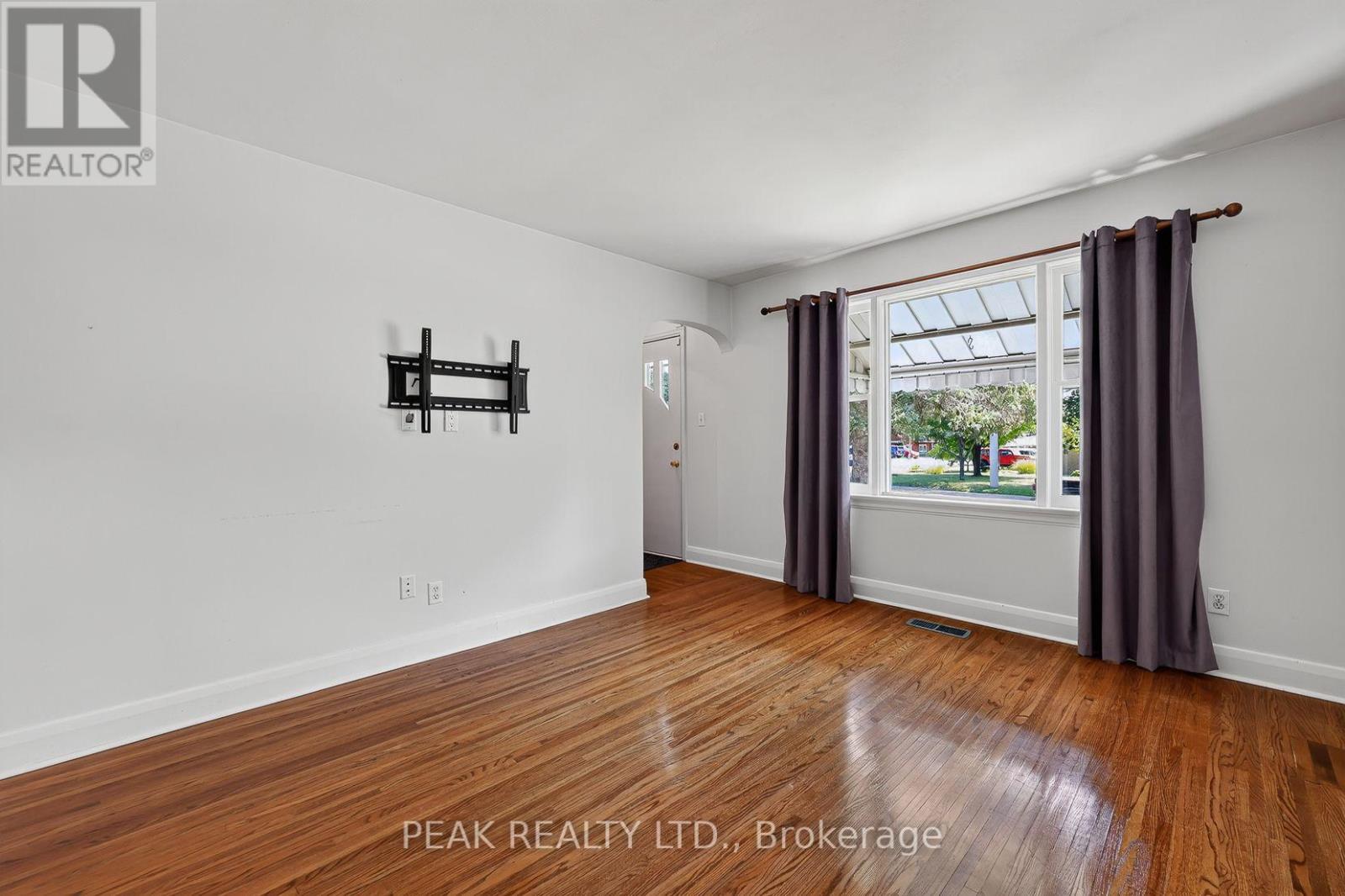 78 Belleview Avenue, Kitchener, Ontario  N2B 1G5 - Photo 10 - X13705934