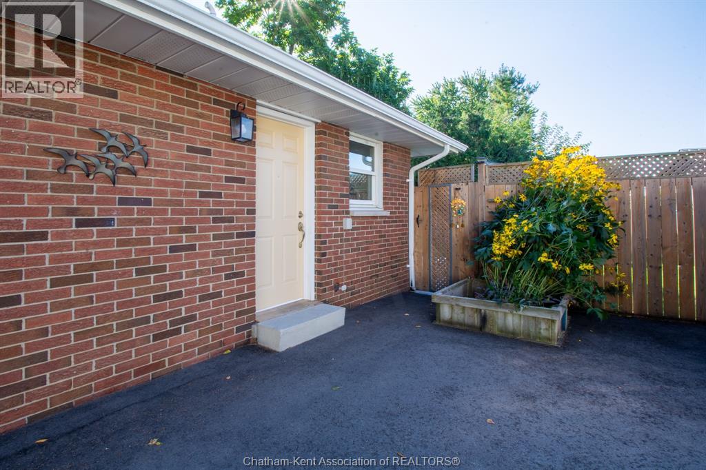11 Oriole Parkway, Chatham, Ontario  N7M 5J5 - Photo 20 - 26020393