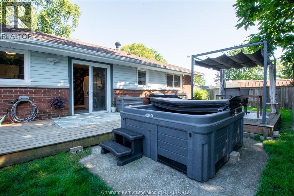 11 Oriole Parkway, Chatham, Ontario  N7M 5J5 - Photo 25 - 26020393