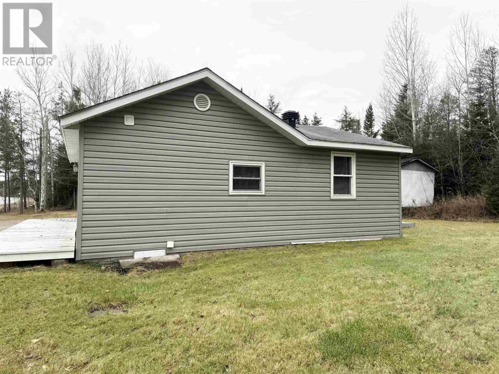 163 Highway 129, Chapleau, Ontario  P0M 1K0 - Photo 17 - SM262241