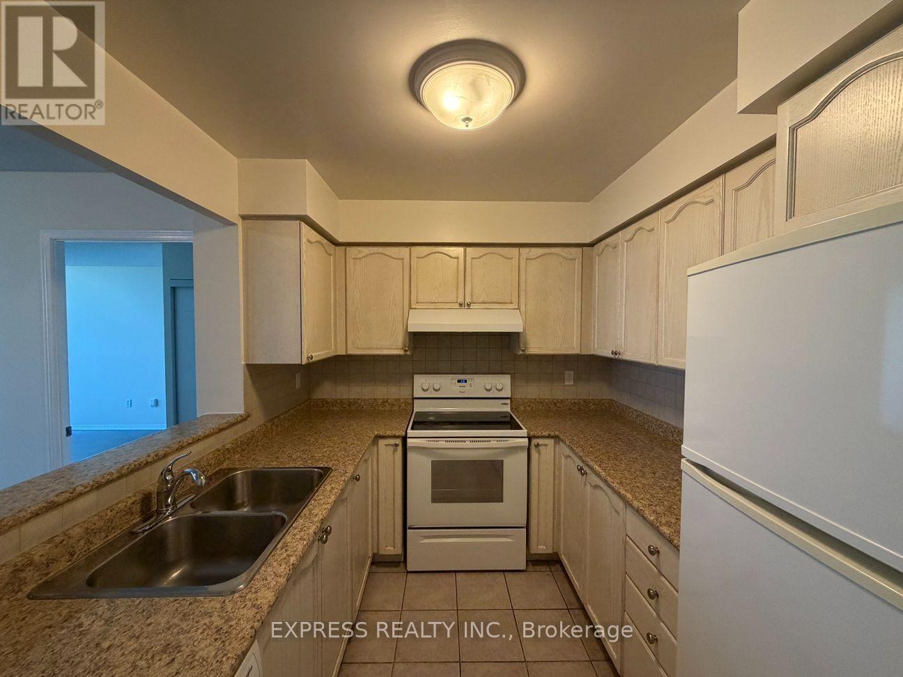 Ph11 - 39 Pemberton Avenue, Toronto, Ontario  M2M 4L6 - Photo 2 - C13703860