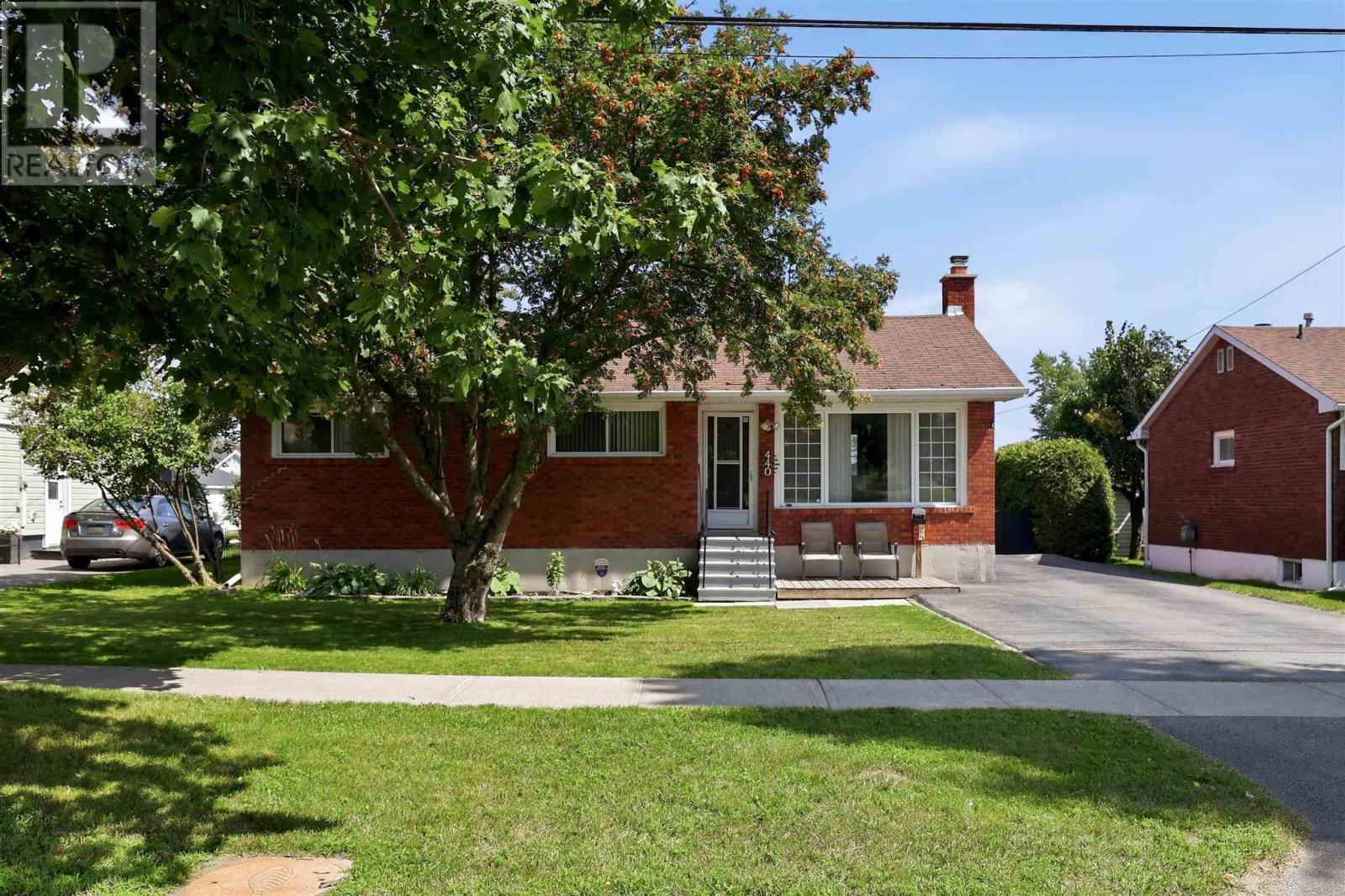 440 Shannon Rd, Sault Ste. Marie, Ontario  P6A 4K8 - Photo 2 - SM262282