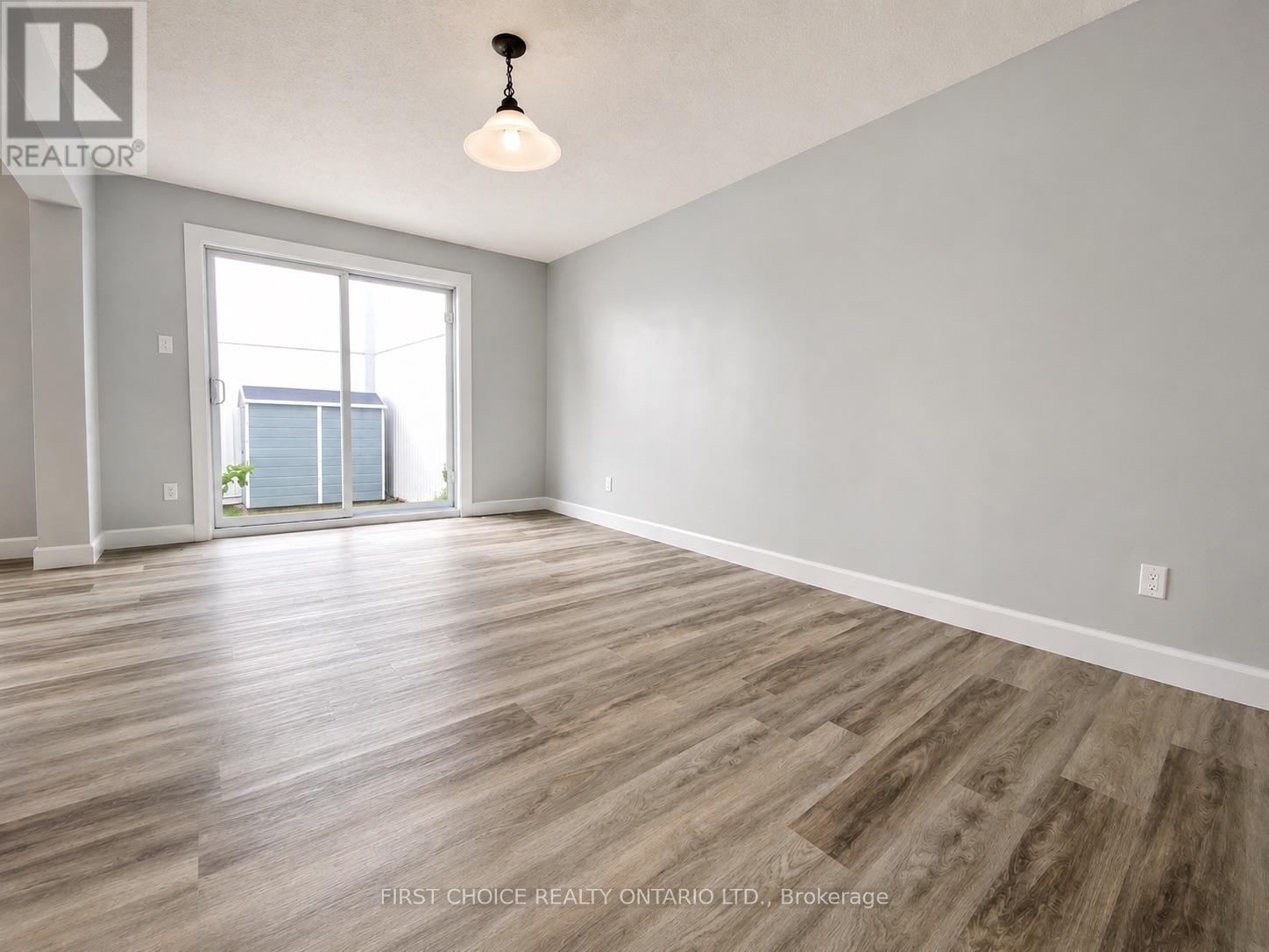 6 - 837 Eastvale Drive, Ottawa, Ontario  K1J 7T5 - Photo 9 - X13679120
