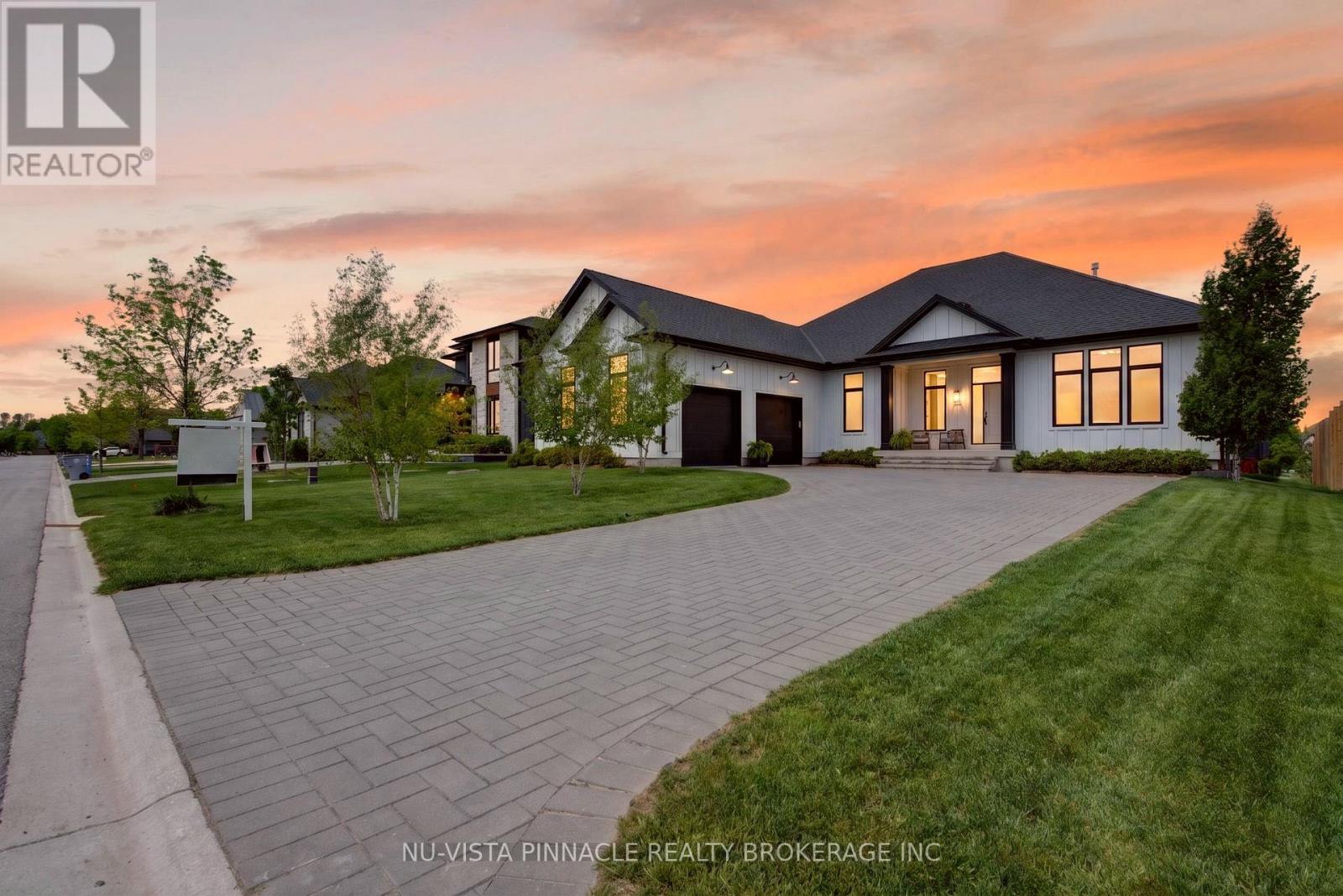 2572 Lucas Avenue, Strathroy-Caradoc, Ontario  N0L 1W0 - Photo 2 - X13706038