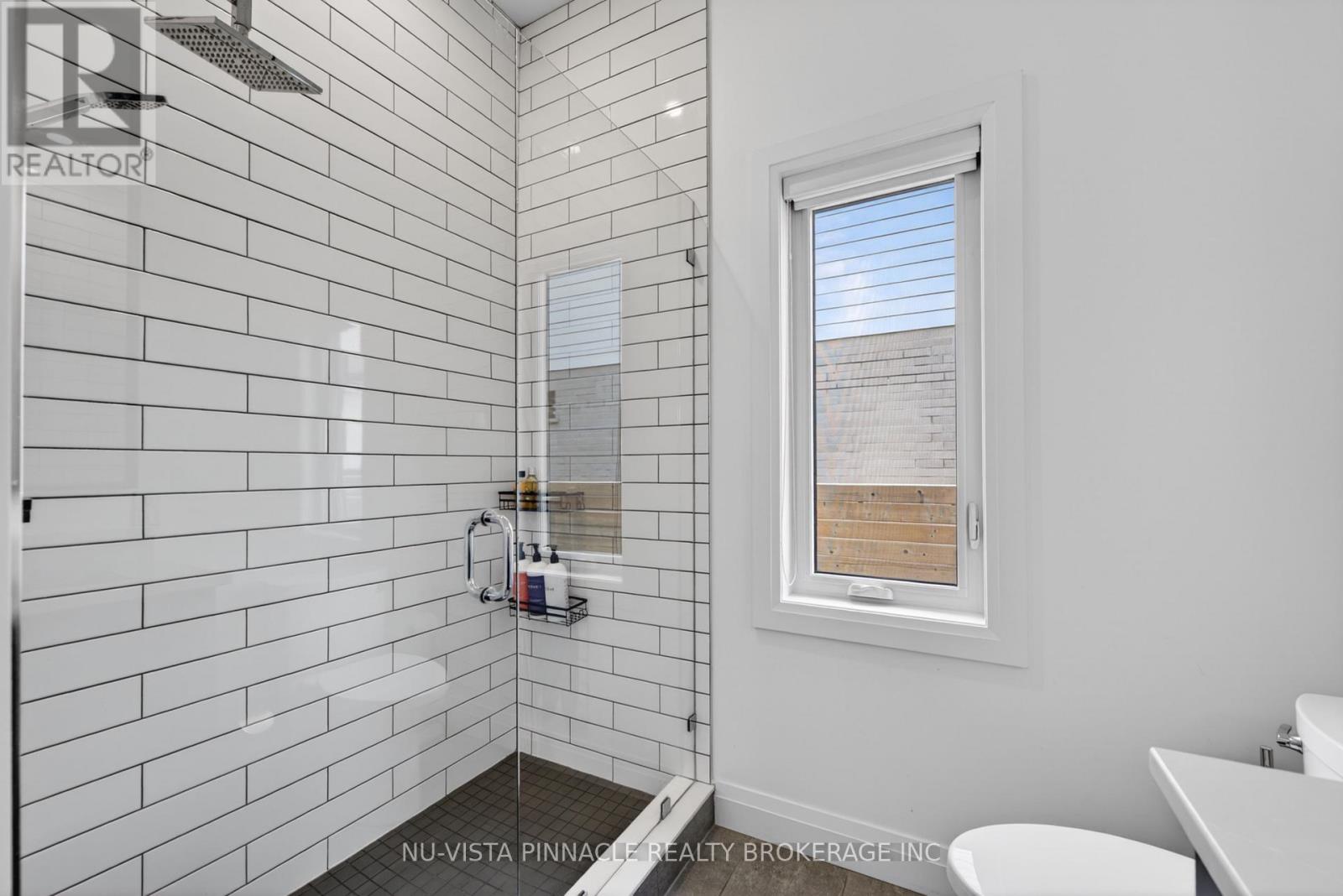 2572 Lucas Avenue, Strathroy-Caradoc, Ontario  N0L 1W0 - Photo 29 - X13706038