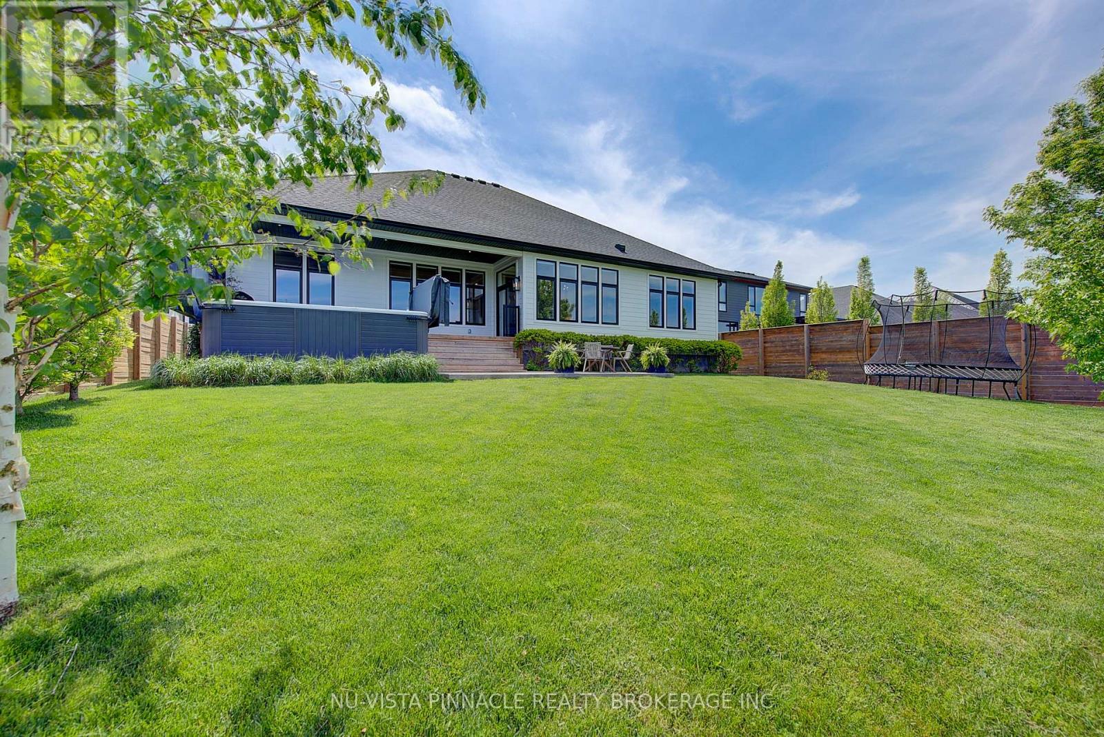 2572 Lucas Avenue, Strathroy-Caradoc, Ontario  N0L 1W0 - Photo 44 - X13706038