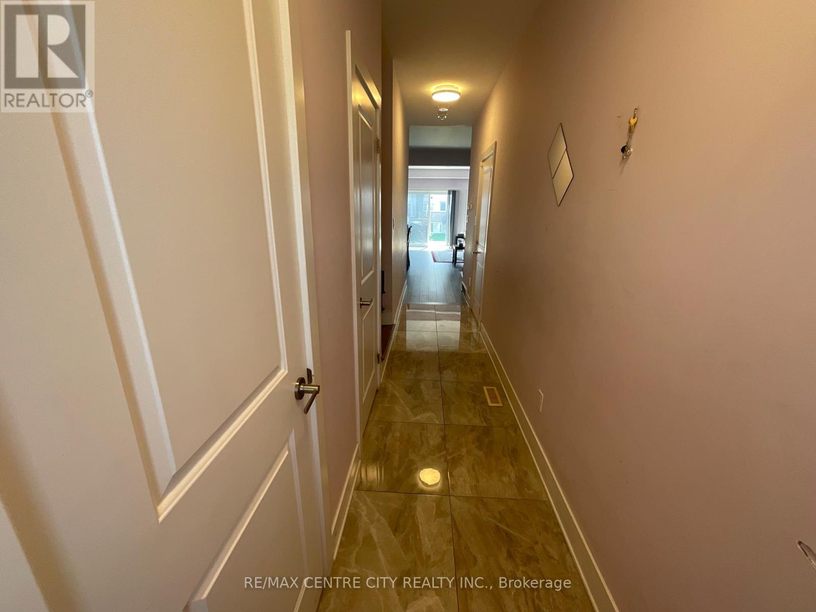 10 - 2609 Holbrook Drive, London South, Ontario  N6M 0G2 - Photo 3 - X13706112