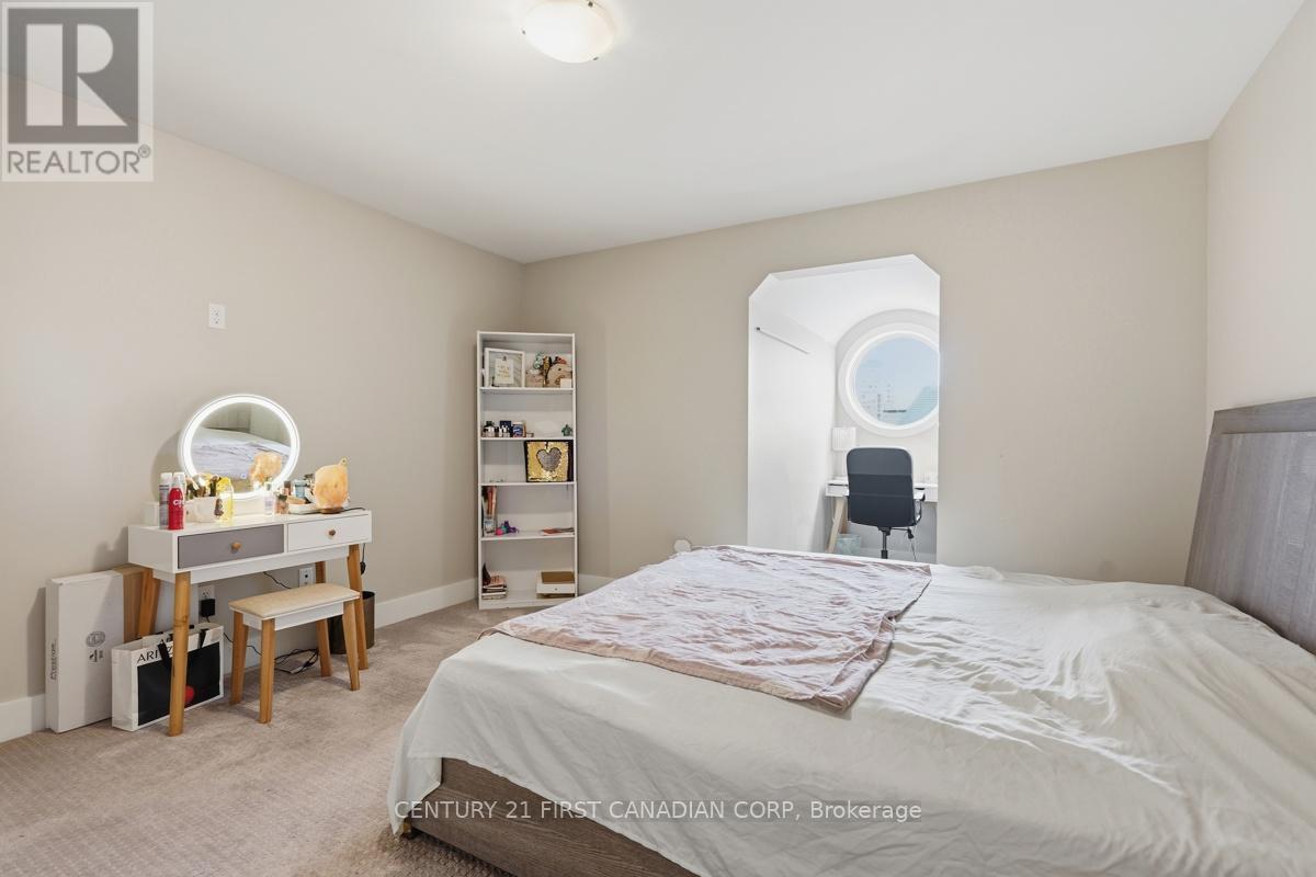 4 - 2215 Callingham Drive, London North, Ontario  N6G 0P1 - Photo 34 - X13706196