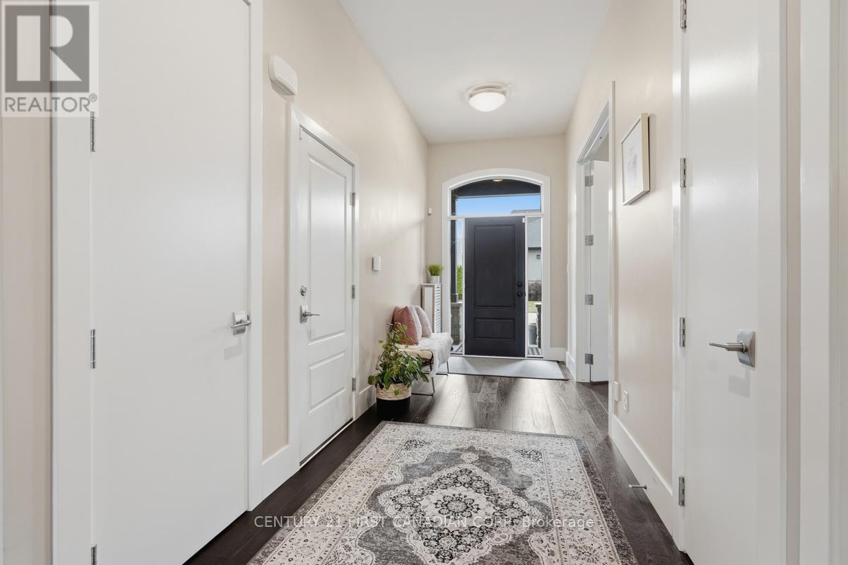 4 - 2215 Callingham Drive, London North, Ontario  N6G 0P1 - Photo 4 - X13706196