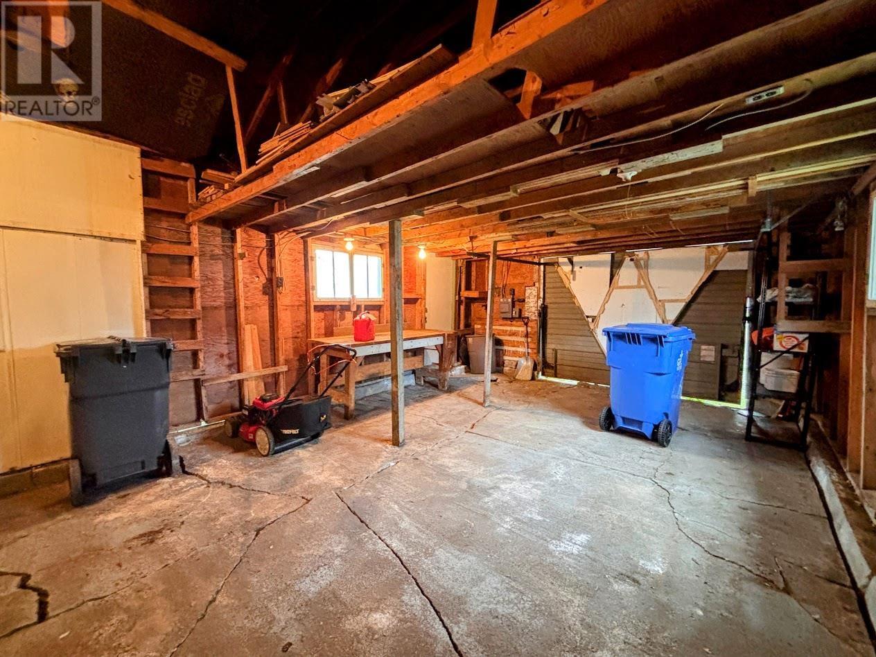 15 Falcon Ave, Manitouwadge, Ontario  P0T 2C0 - Photo 30 - TB2602483