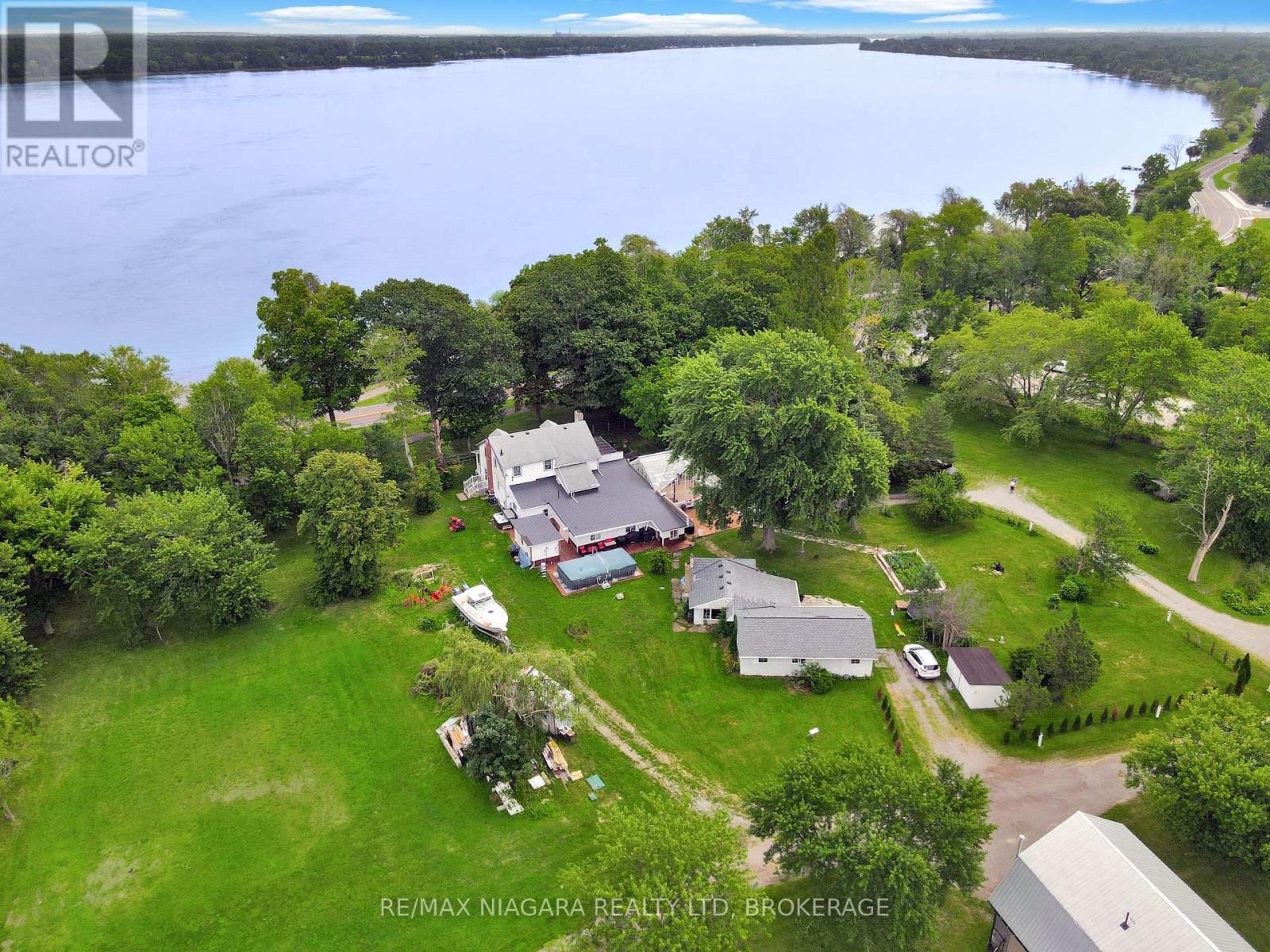 13693 NIAGARA RIVER PARKWAY, Niagara Falls, Ontario