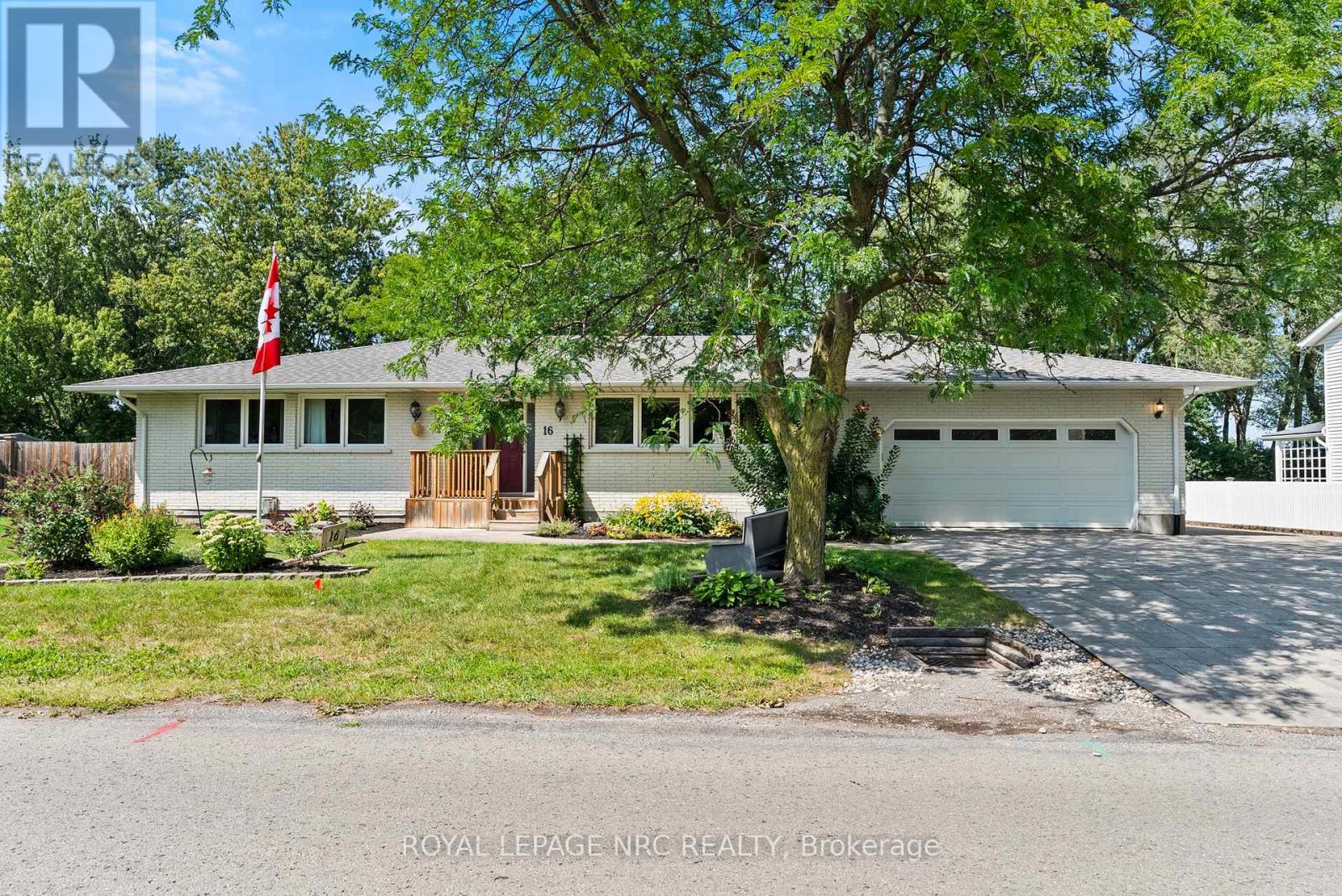 16 DUMFRIES STREET, Niagara-on-the-Lake, Ontario
