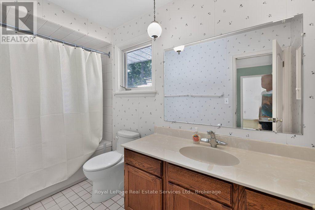 328 Dalewood Drive, Oakville, Ontario  L6J 4P5 - Photo 27 - W13706156
