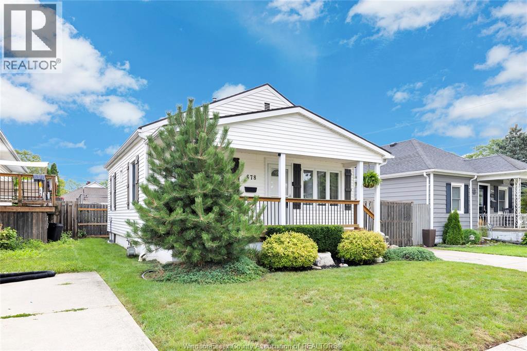 678 Labute, Tecumseh, Ontario  N8N 2B3 - Photo 3 - 26020572