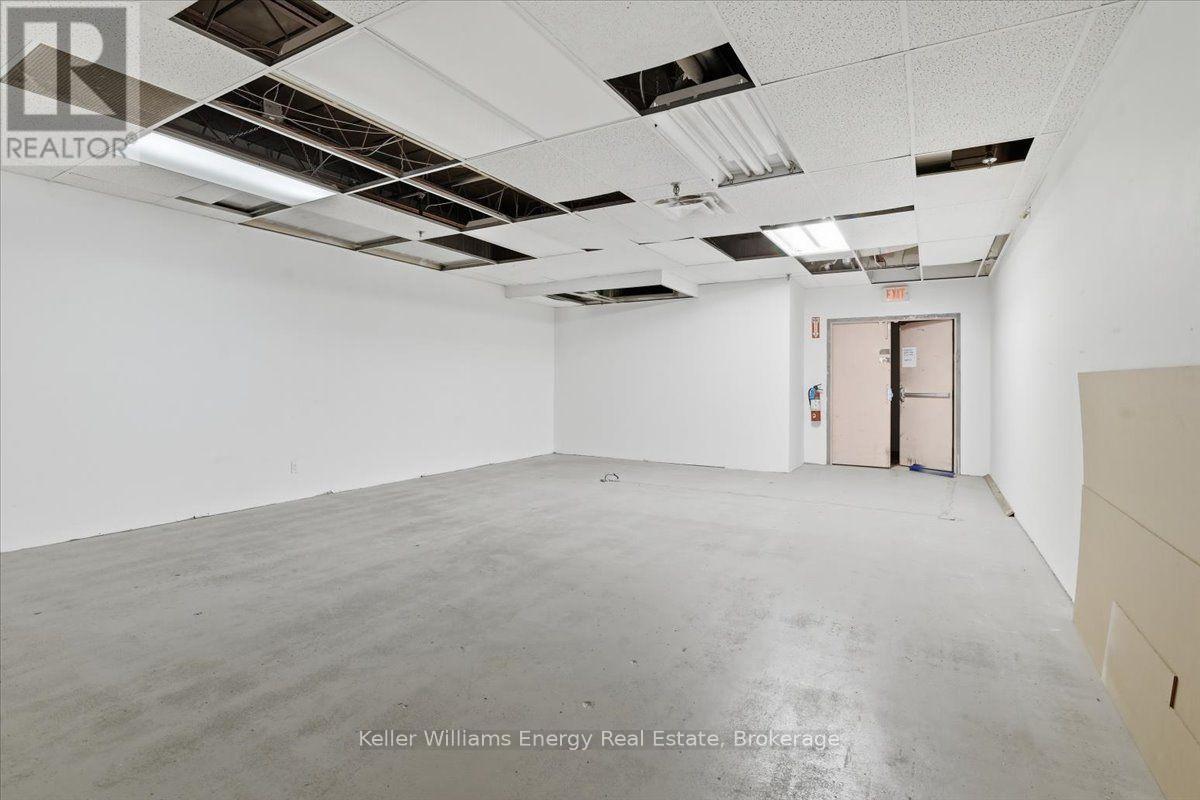 1650 Dundas Street E, Whitby, Ontario  L1N 2K8 - Photo 12 - E13706044