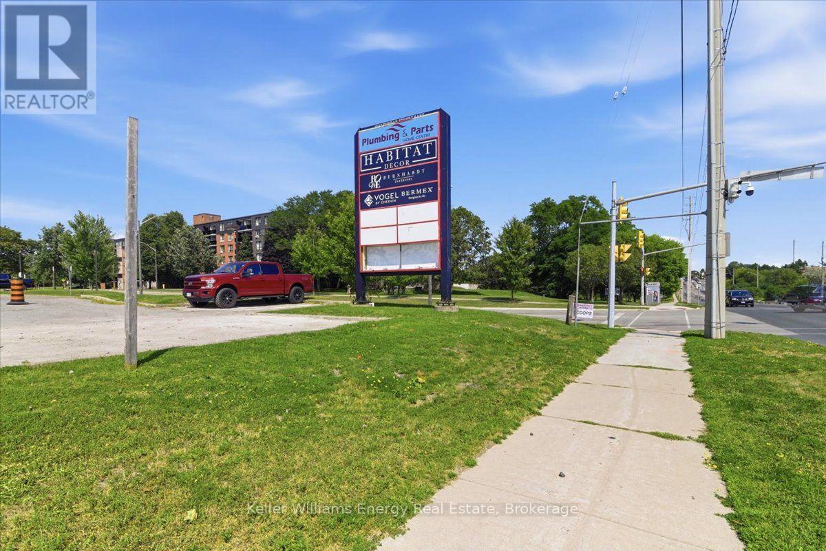1650 Dundas Street E, Whitby, Ontario  L1N 2K8 - Photo 17 - E13706044