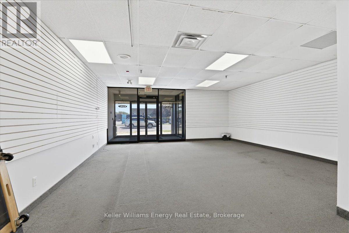 1650 Dundas Street E, Whitby, Ontario  L1N 2K8 - Photo 6 - E13706044