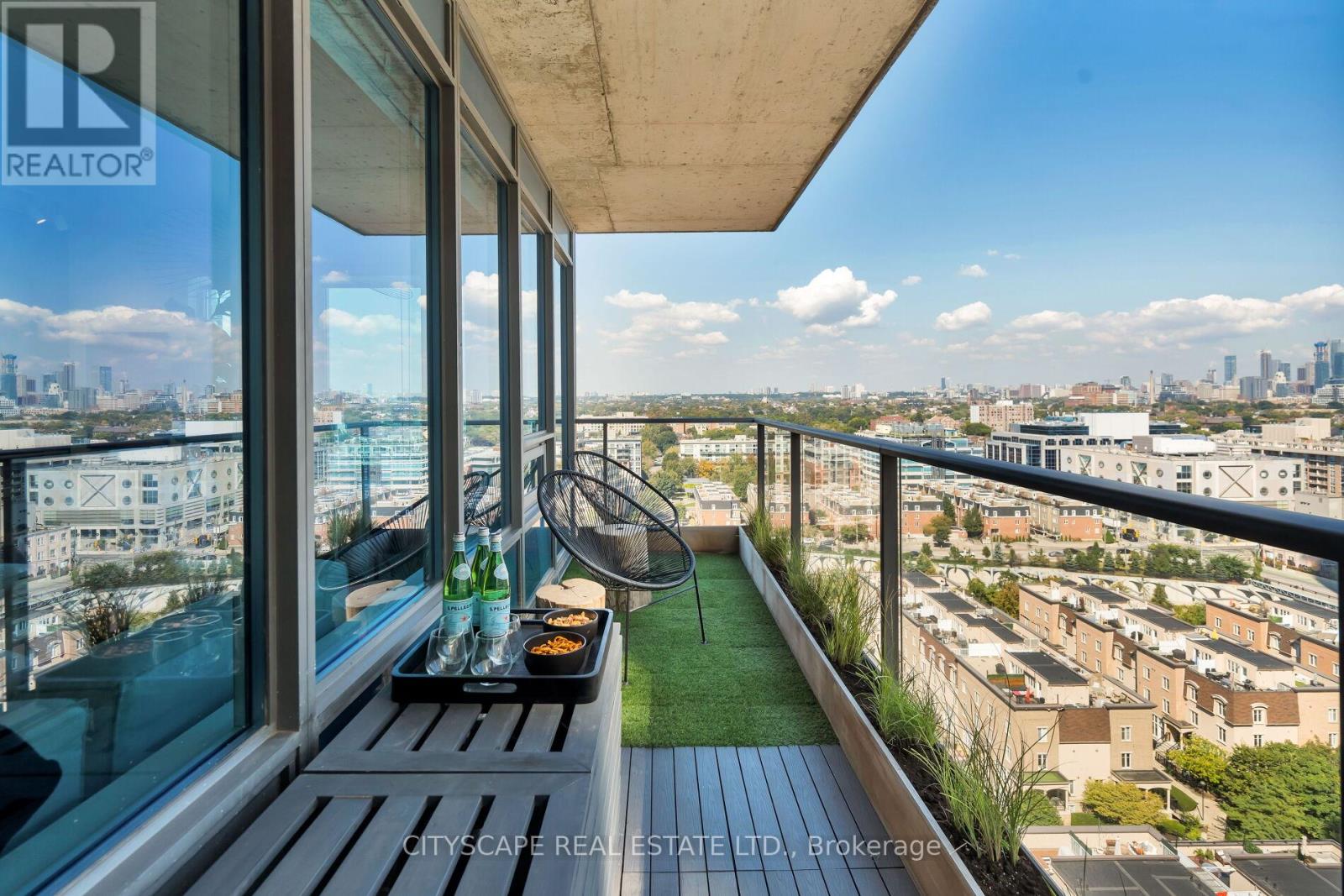 1704 - 55 East Liberty Street, Toronto, Ontario  M6K 3P9 - Photo 14 - C13706056