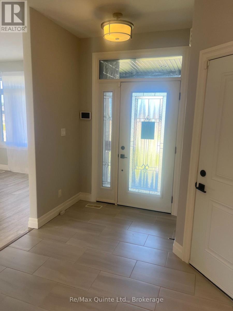 29 Gavin Crescent, Quinte West, Ontario  K8V 0H2 - Photo 2 - X13706142