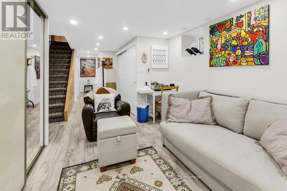 47 Coulson Avenue, Toronto, Ontario  M4V 1Y3 - Photo 13 - C13706166